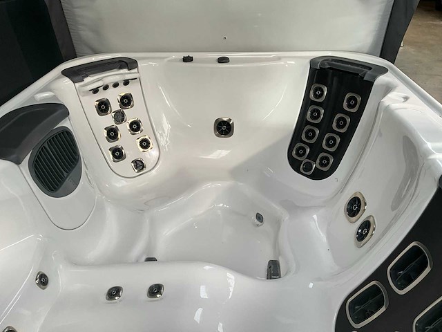 Villeroy & boch jacuzzi - afbeelding 6 van  10