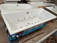 Villeroy & boch kunststof bubbelbad - afbeelding 1 van  7