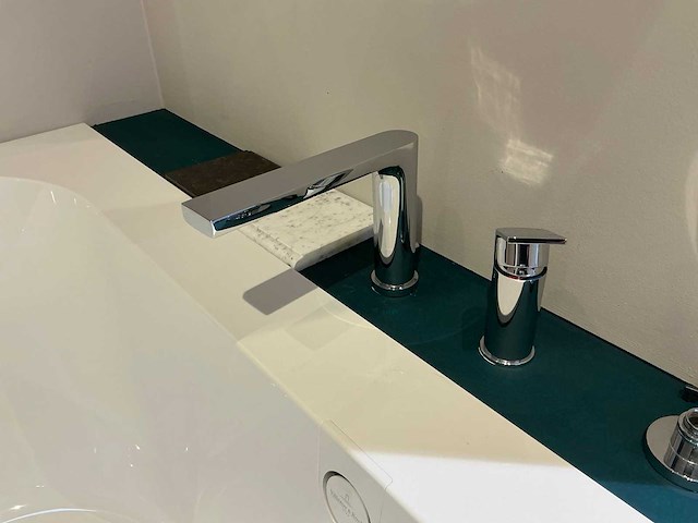 Villeroy & boch oberon 2.0 ligbad - afbeelding 3 van  3