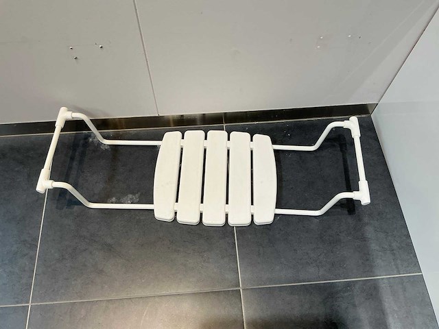 Villeroy & boch oberon ligbad en designradiator - afbeelding 8 van  8