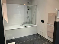 Villeroy & boch oberon ligbad en designradiator - afbeelding 1 van  8