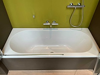 Villeroy & boch o.novo ligbad + inloopdouche - afbeelding 6 van  6