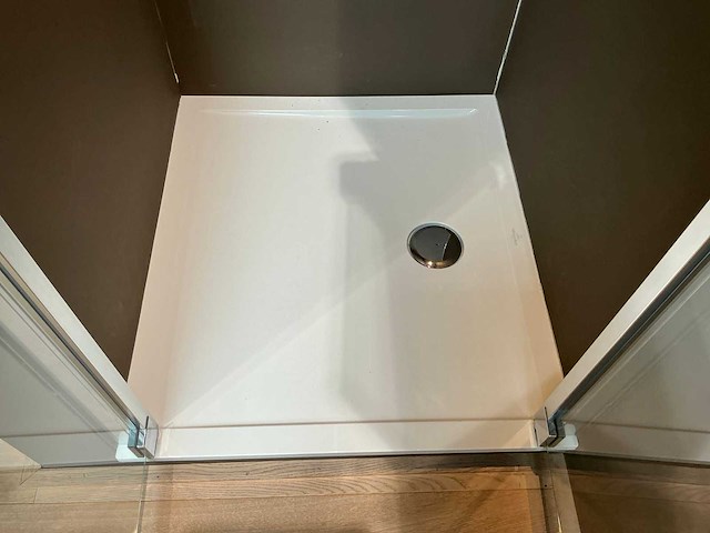Villeroy & boch o.novo ligbad + inloopdouche - afbeelding 5 van  6