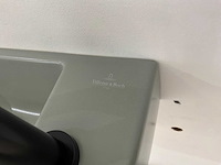 Villeroy&boch avento fontein met dornbracht kraan - afbeelding 4 van  6
