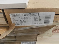 Villeroy&boch glans wit wandtegel 30x90 cm 8,1 m² - afbeelding 8 van  8