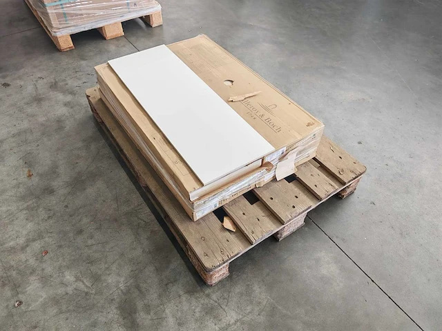 Villeroy&boch glans wit wandtegel 30x90 cm 8,1 m² - afbeelding 7 van  8