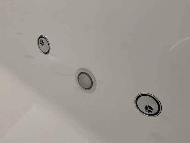 Villeroy&boch la belle whirlpool bad met hansgrohe mengkraan - afbeelding 9 van  10