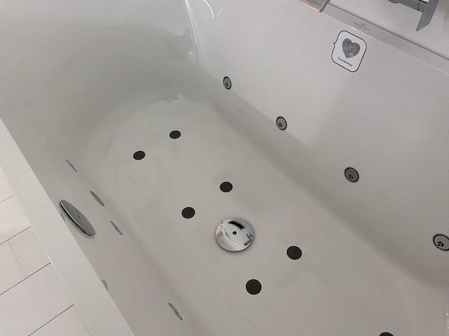 Villeroy&boch la belle whirlpool bad met hansgrohe mengkraan - afbeelding 3 van  10