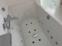 Villeroy&boch la belle whirlpool bad met hansgrohe mengkraan - afbeelding 4 van  10