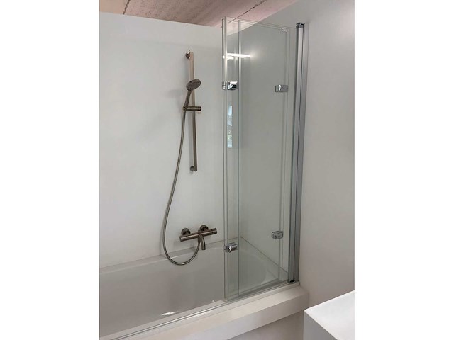 Villeroy&boch libra bad met gessi mengkraan - afbeelding 2 van  8