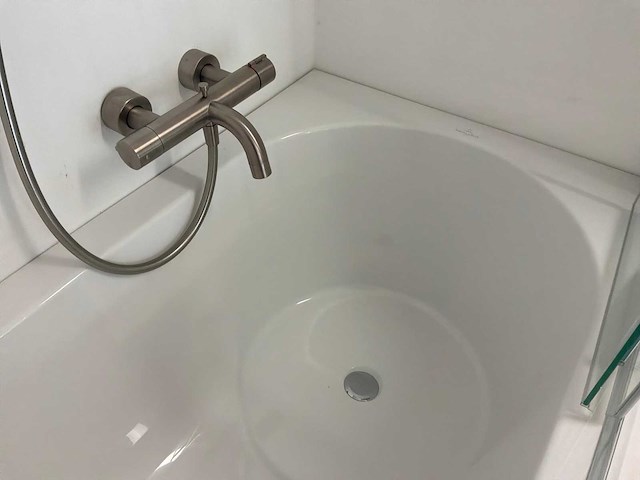 Villeroy&boch libra bad met gessi mengkraan - afbeelding 3 van  8