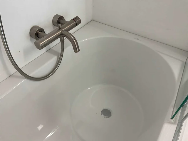 Villeroy&boch libra bad met gessi mengkraan - afbeelding 3 van  8