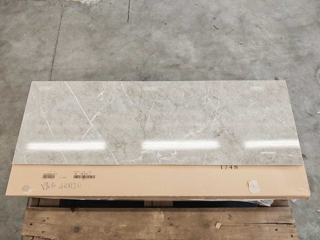 Villeroy&boch marmochic glans grijs wandtegel 40x120 cm 21,12 m² - afbeelding 4 van  4