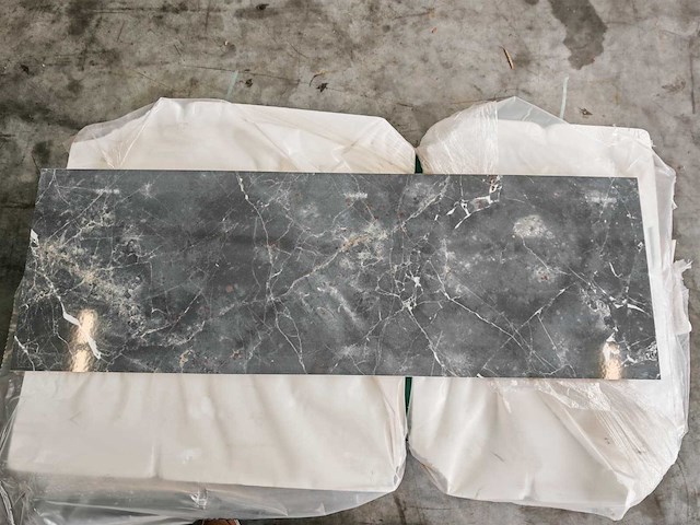 Villeroy&boch marmochic glans zwart wandtegel 40x120 cm 19,2 m² - afbeelding 3 van  7