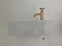 Villeroy&boch memento fontein met dornbracht kraan - afbeelding 2 van  5