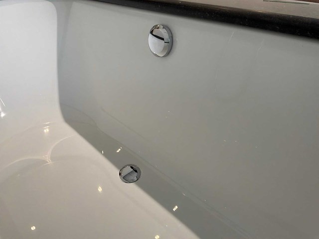 Villeroy&boch oberon bad met axor mengkraan - afbeelding 2 van  16