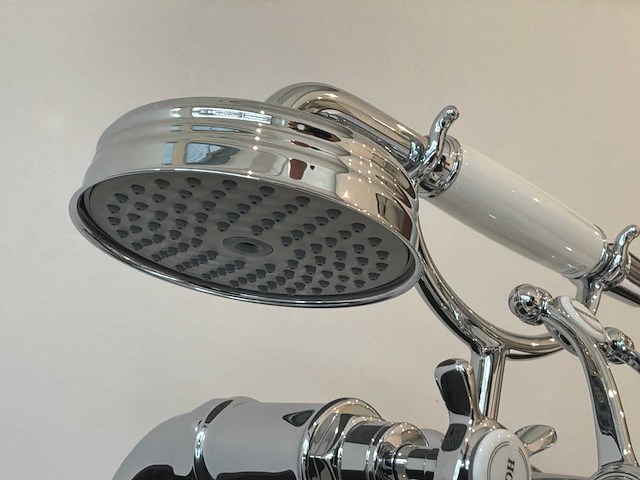Villeroy&boch oberon bad met axor mengkraan - afbeelding 12 van  16