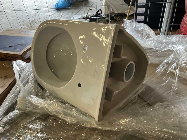 Villeroy&boch o.novo hangtoilet (8x) - afbeelding 1 van  5