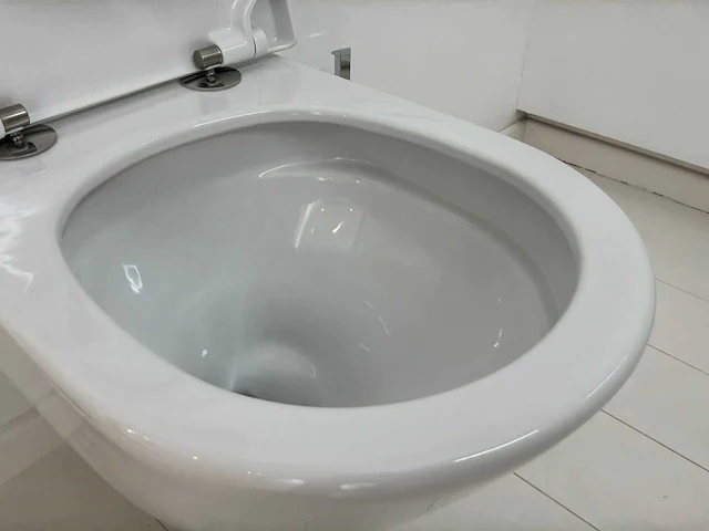 Villeroy&boch subway 3.0 hangtoilet - afbeelding 8 van  8