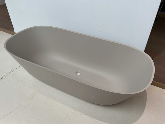 Villeroy&boch theano vrijstaand bad - afbeelding 1 van  5
