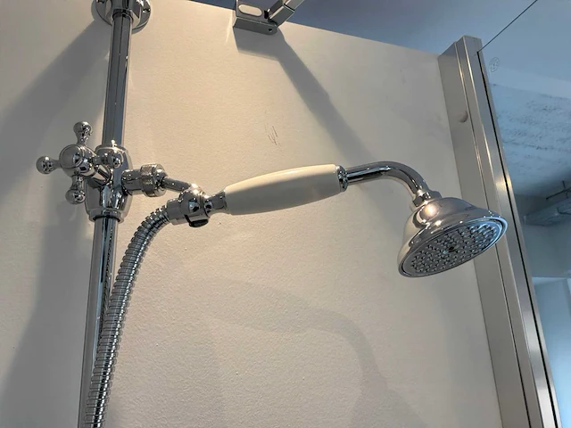 Villeroy&boch/kermi douchecombinatie - afbeelding 5 van  8