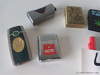 Vintage aanstekers. 8 stuks - afbeelding 2 van  4
