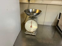 Vintage analoge weegschaal - afbeelding 1 van  1