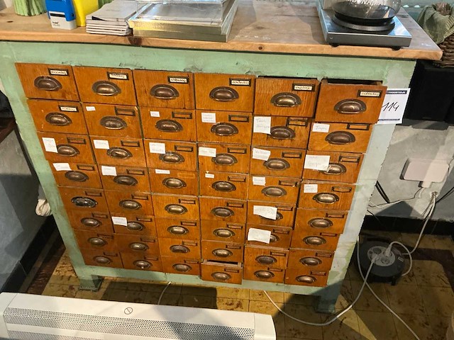 Vintage apothekerskast - afbeelding 4 van  5