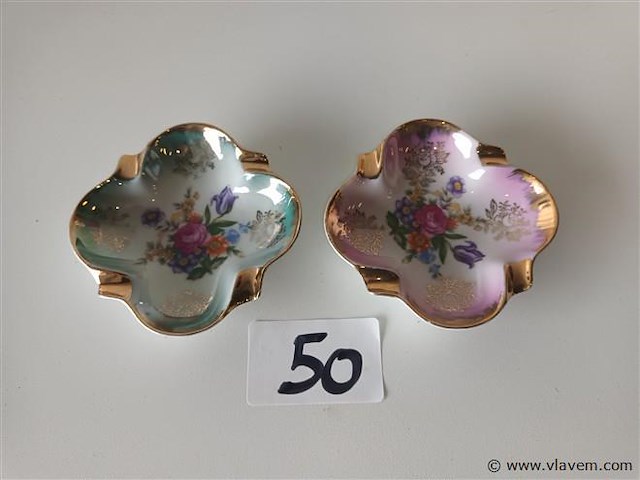 Vintage asbakken. 2 stuks. - afbeelding 1 van  3