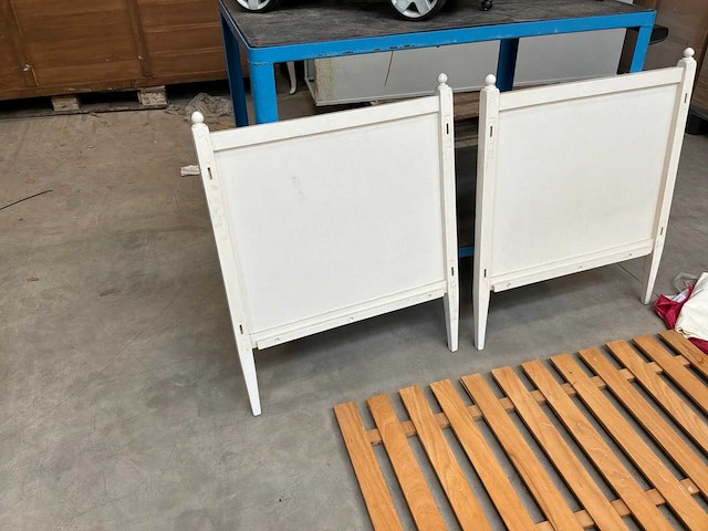 Vintage babybed - afbeelding 9 van  9