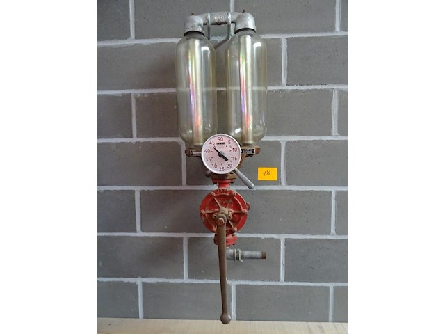 Vintage benzinepomp japy - afbeelding 1 van  3