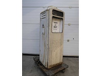 Vintage benzinepomp - afbeelding 3 van  9