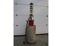 Vintage benzinepomp - afbeelding 1 van  5