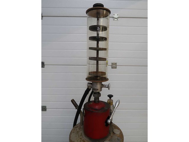 Vintage benzinepomp - afbeelding 2 van  5