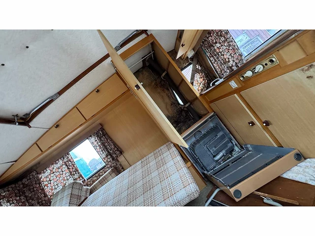Vintage caravan – jaar 1973 - afbeelding 11 van  22