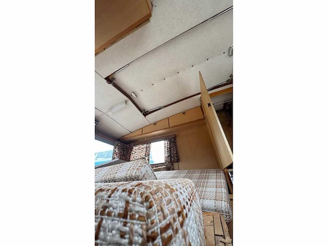 Vintage caravan – jaar 1973 - afbeelding 15 van  22