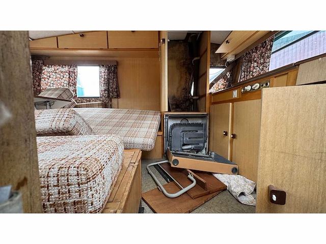 Vintage caravan – jaar 1973 - afbeelding 9 van  22