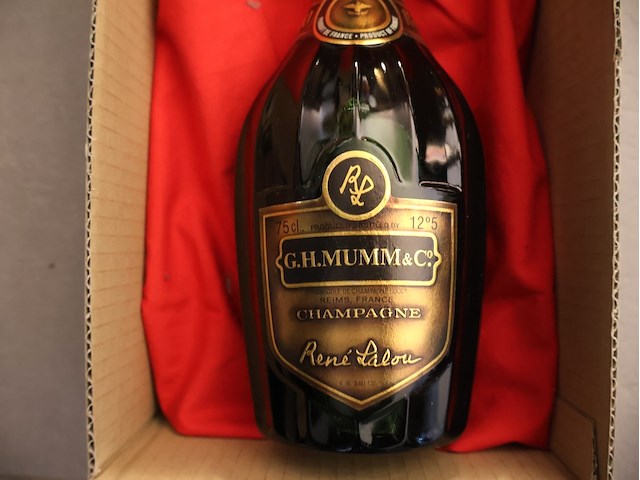 Vintage champagne - afbeelding 2 van  3