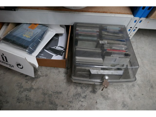 Vintage computermateriaal - afbeelding 10 van  10