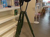 Vintage ddr verstraler op origineel militair driepootstatief | flutlichtscheinwerfer ba | 1000w - afbeelding 6 van  6