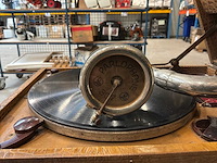 Vintage draagbare grammofoon - afbeelding 15 van  19