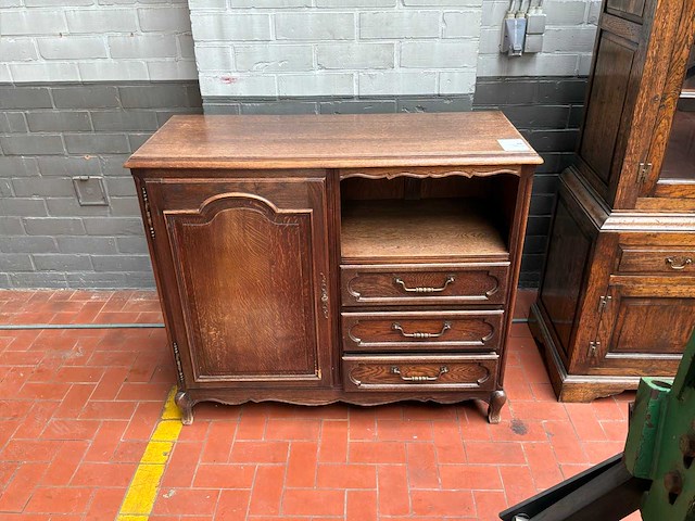 Vintage dressoir - afbeelding 1 van  8