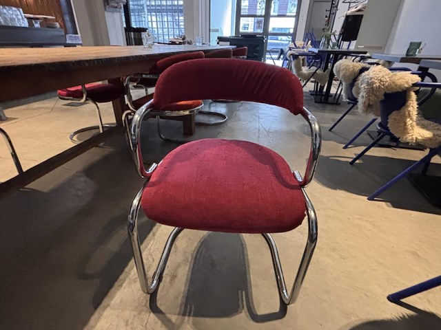 Vintage eetafel met 8 designstoelen - afbeelding 8 van  11