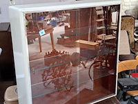 Vintage etalage wandkast - afbeelding 1 van  2