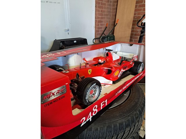 Vintage ferrari formule 1 met afstandsbediening in doos origineel schaal 1 op 7 - afbeelding 2 van  7