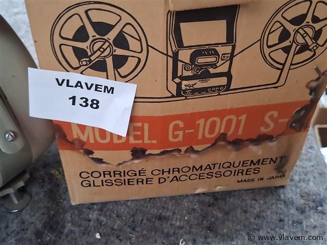 Vintage filmprojector - afbeelding 3 van  3