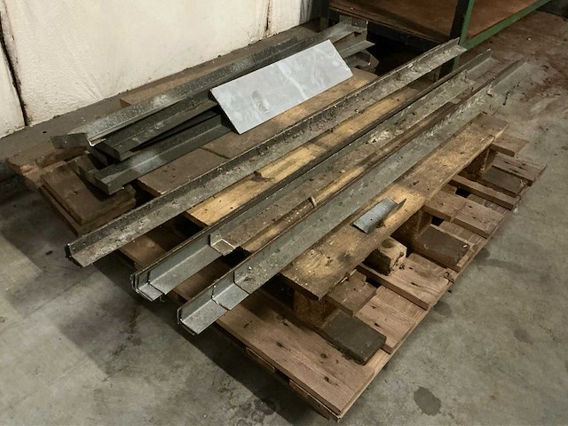 Vintage gereedschapskast - afbeelding 5 van  5