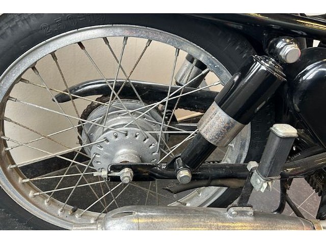 Vintage gilera motorfiets exclusief - afbeelding 12 van  16