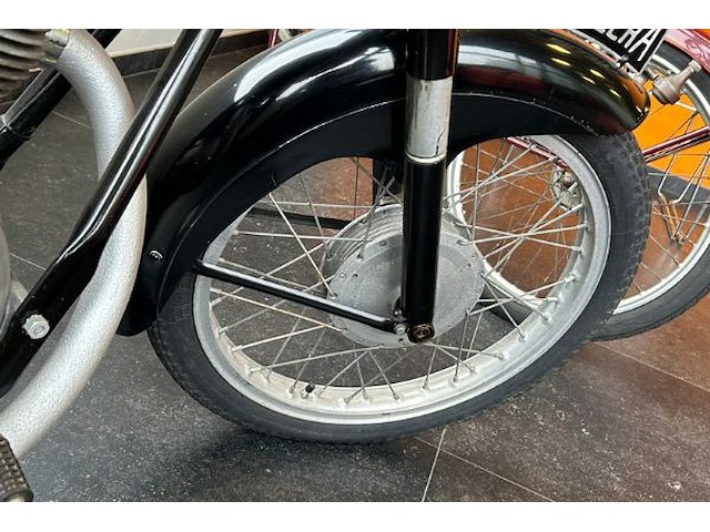 Vintage gilera motorfiets exclusief - afbeelding 14 van  16