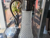 Vintage glazen presenteerschaal met verzilverde handgreep, verzilverde menageset, glazen karaf met verzilverde bovenkant en handvat, set van 11 glazen onderzetters in opbergdoos, vintage swarovski crystal memories secrets beeldjes w.o.: - afbeelding 4 van  8
